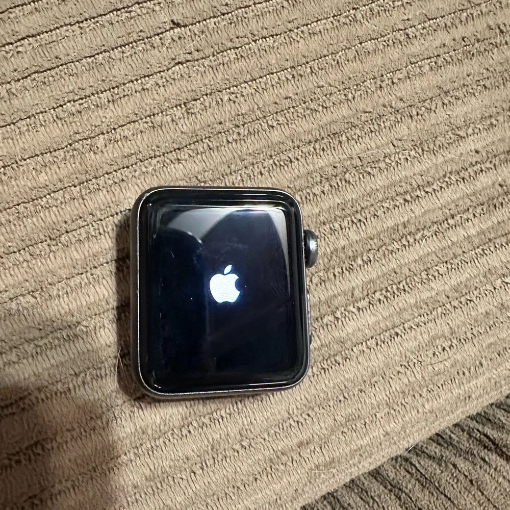 Apple Watch Series 3 - Space Gray with Black Band - Picture 9 of 15